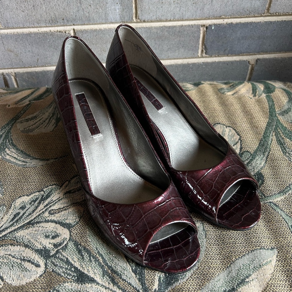Bandolino Red Peep-Toe Heels